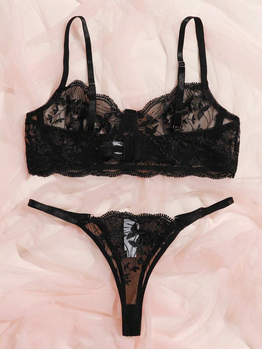 2 Pieces Embroidered Underwire Lingerie Set