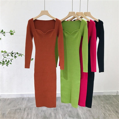 Retro Wavy Neck Slim Body-Con Sweater Dress